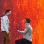 Độc lạ: Chàng trai cầu hôn bạn gái trước miệng núi lửa adt1751868327 1 94096 185 219 675 1156 crop 43411 anh cat 3 2 auto cropjpg