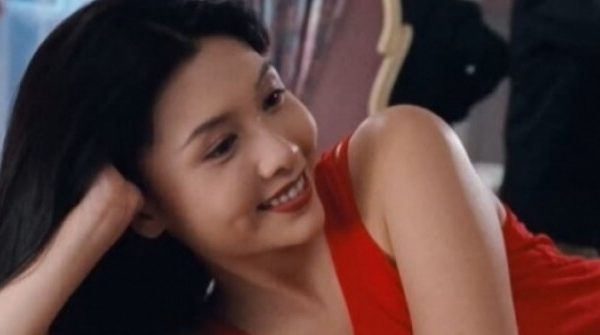 Nữ hoàng phim 18+ sinh 3 con gái giúp chồng thành tỷ phú, được mệnh danh là "nữ nghệ sĩ vượng phu số một" adt1751957852 4590 789 thumbnail auto crop 750x563 anh cat 3 2 auto cropjpg