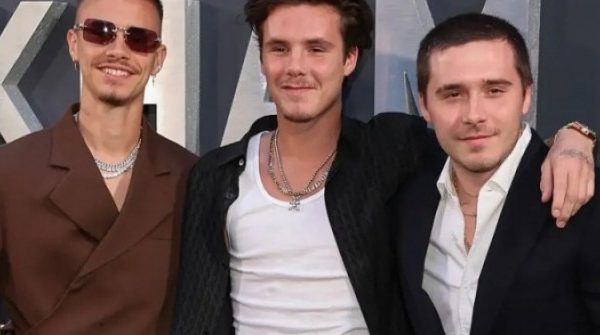 Vợ chồng Brooklyn Beckham 'bị hai em trai chặn tài khoản' adt1752297482 vic2 7119 7348 8772 7561 anh cat 3 2 auto cropjpg