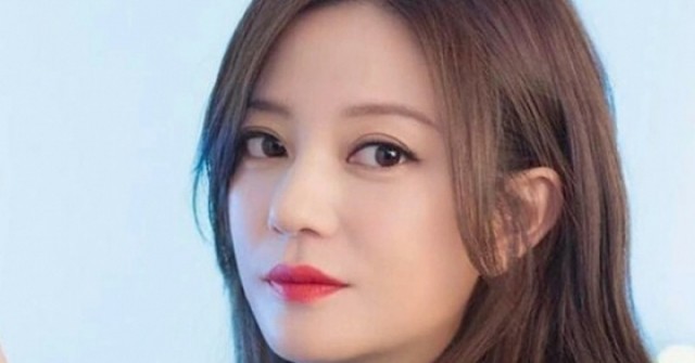 Triệu Vy bị đóng băng cổ phiếu adt1754355780 vy2 9763 9911 6967 0043 anh cat 3 2 auto cropjpg 1