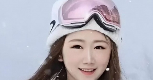 Nữ MC đột ngột qua đời ở tuổi 27 do xuất huyết não adt1755133469 nu mc dot ngot qua doi o tuoi 27 do anh cat 3 2 auto cropjpg 1