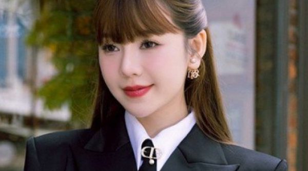 Quỳnh Kool bị chê adt1755165561 77n 09763 97 189 799 1312 crop 34463 anh cat 3 2 auto cropjpg