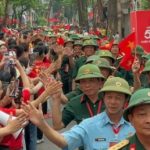 Các khối diễu binh, diễu hành đi giữa vòng tay nhân dân adt1755789088 ccb3a 7336 9576 83 9397 6195 0154 anh cat 3 2 auto cropjpg