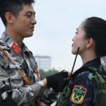 Nụ hôn vội của những cặp quân nhân trong buổi hợp luyện diễu binh adt1755905993 246 650 4182 7490 2971 7754 anh cat 3 2 auto cropjpg