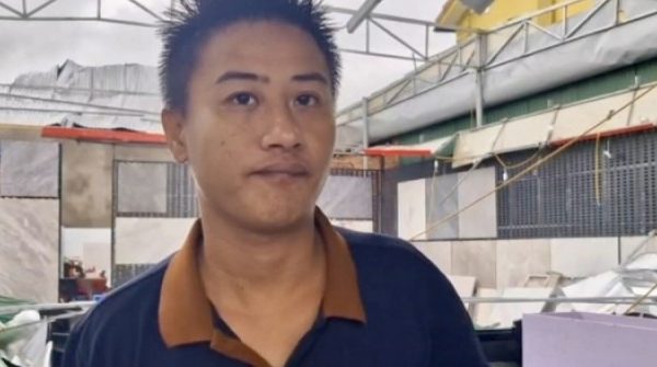 Người đàn ông nghẹn ngào vì mất trắng sản nghiệp sau bão Kajiki adt1756206104 img 4267 6053 6067 6011 6562 anh cat 3 2 auto cropjpg