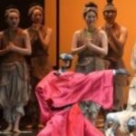 Robot nhào lộn, nhảy điệu múa Trung Hoa adt1760585089 robotmua 0047 4890 0141 anh cat 3 2 auto cropjpg