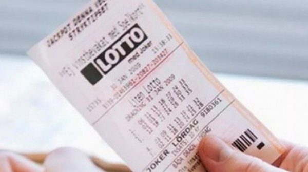 Trúng xổ số 470 tỷ đồng, chủ nhân tờ vé số "quên" không đến nhận adt1760709951 trung xo so 470 ty dong chu nhan to anh cat 3 2 auto cropjpeg