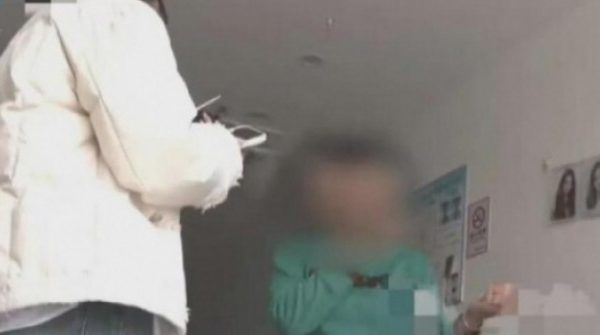 Làm thủ tục chuyển hộ khẩu cho con, người đàn ông ngã quỵ khi biết bí mật vợ cũ che giấu 20 năm adt1761184816 6096 316 thumbnail auto crop 750x563 anh cat 3 2 auto cropjpg