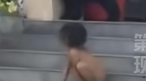 Vợ chồng nuôi con kiểu 'thuận tự nhiên' như người rừng adt1761200149 a nh ma n hi nh 2025 10 23 lu 1863 9 anh cat 3 2 auto croppng