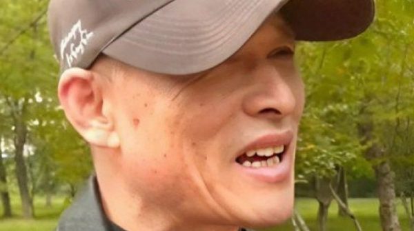 Chồng tìm lại mối tình đầu sau 27 năm, vợ hết lòng ủng hộ adt1761710956 chong tim lai moi tinh dau sau 27 na anh cat 3 2 auto cropjpeg