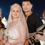 Chuyện tình cổ tích của chàng trai khiếm thị làm nghề mát-xa và nữ tiến sĩ Mỹ adt1761880916 chuyen tinh co tich cua chang trai k anh cat 3 2 auto cropjpeg