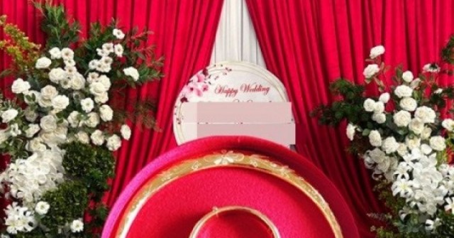 Mẹ chồng trao kiềng vàng 5 chỉ, cô dâu tắt nụ cười rồi bật khóc trước sự thật adt1761917220 me chong trao kieng vang 5 chi co da anh cat 3 2 auto cropjpg 1