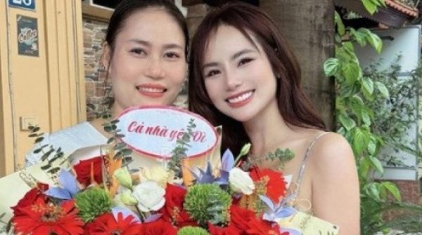 Gia đình tan vỡ, 'hoa khôi Hà Nội' mắc trầm cảm, được mẹ kế hơn 8 tuổi vực dậy 25 Gia đình tan vỡ, 'hoa khôi Hà Nội' mắc trầm cảm, được mẹ kế hơn 8 tuổi vực dậy adt1762063376 gia dinh tan vo hoa khoi ha noi mac anh cat 3 2 auto cropjpg