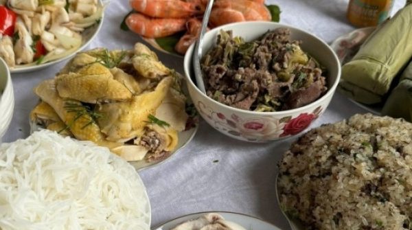 Đám cưới làm 15 mâm cỗ, cô dâu sợ bị chê cười không ngờ được khen nức nở 28 Đám cưới làm 15 mâm cỗ, cô dâu sợ bị chê cười không ngờ được khen nức nở adt1762592853 dam cuoi lam 15 mam co co dau so bi anh cat 3 2 auto cropjpg