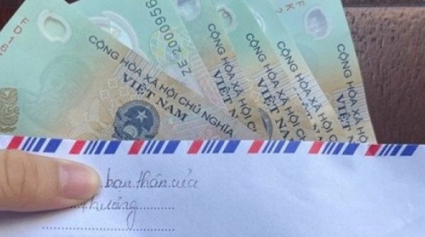 Bạn thân truy hỏi tiền phúng viếng, cô gái tá hỏa về chiếc phong bì bị rút lõi adt1763701654 ban than truy hoi tien phung vieng c anh cat 3 2 auto cropjpg