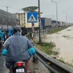 Hành trình 'sống chết' về quê trong đêm lũ adt1763856412 z2 24fac1d6e07462d 9749 6816 0619 anh cat 3 2 auto cropjpg