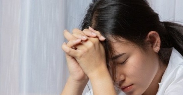 Đám tang mẹ chồng, nàng dâu nhận cái tát trời giáng, cả nhà họp gấp adt1763968831 dam tang me chong nang dau nhan cai anh cat 3 2 auto cropjpg 1