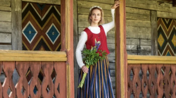 Nơi phụ nữ phải thuê chồng theo giờ adt1764987329 screen shot 2025 12 05 at 23 0 6777 anh cat 3 2 auto croppng