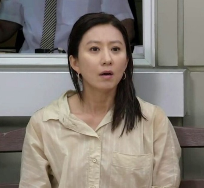 Nhan sắc U60 của Lee Young Ae – Kim Hee Ae: Cuộc “đối đầu” giữa 2 xu hướng lão hóa- Ảnh 7.