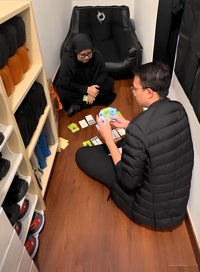 afconstruction1509-3-176235352-9292-5680-1762353609-1762483278700-17624832789081844911733 "Căn nhà" 4,2 mét vuông, 7 bộ quần áo: Cuộc sống khó tin của 2 vợ chồng bác sĩ afconstruction1509 3 176235352 9292 5680 1762353609 1762483278700 17624832789081844911733