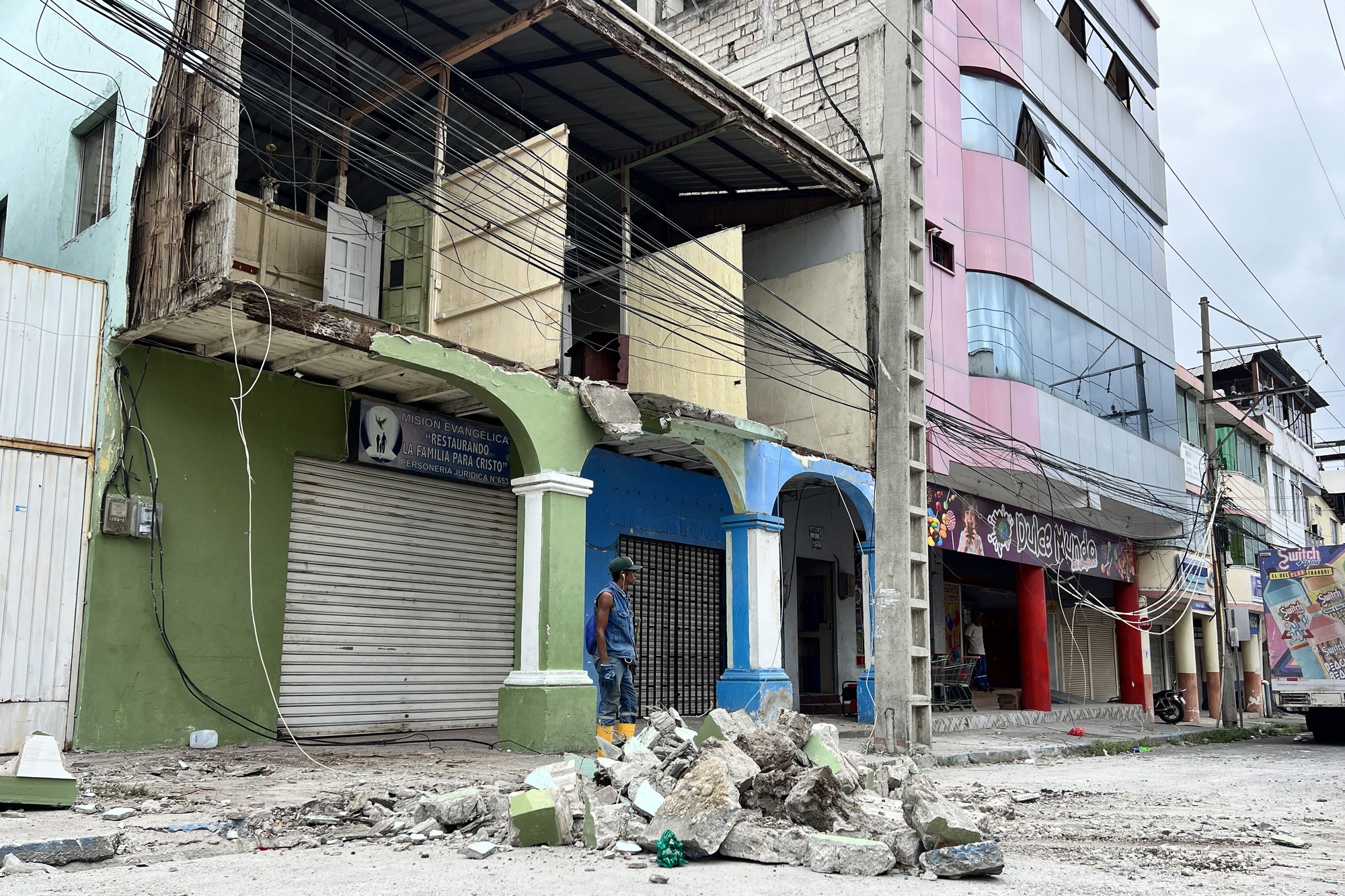 Động đất 6.3 độ rung chuyển Ecuador- Ảnh 2.