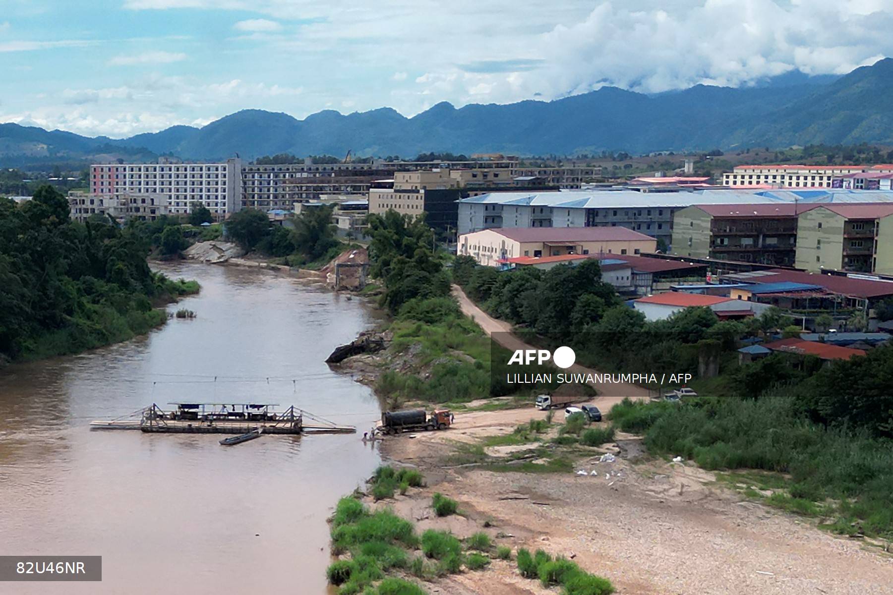 Myanmar công bố số người nước ngoài bị bắt trong chiến dịch truy quét lừa đảo trực tuyến- Ảnh 3. Myanmar công bố số người nước ngoài bị bắt trong chiến dịch truy quét lừa đảo trực tuyến- Ảnh 3.