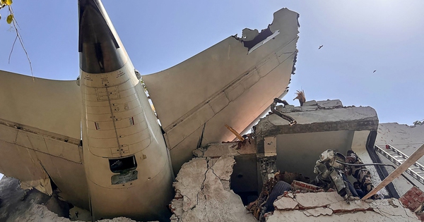 Vụ tai nạn máy bay như ở Ấn Độ là "rất hiếm" 30 Vụ tai nạn máy bay như ở Ấn Độ là "rất hiếm" afp air india 2 45476996189305764654166 1749800103751 1749800104137121515845 0 0 1250 2000 crop 17498001189351374216377jpg