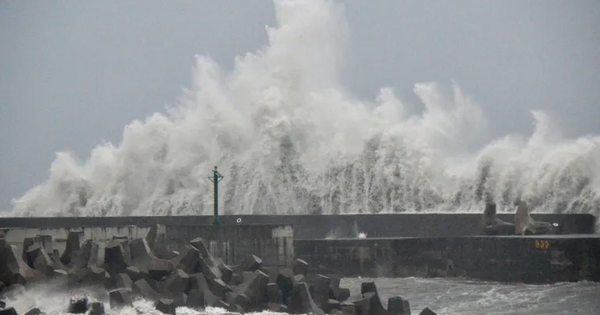 Đài Loan sơ tán hơn 5.500 người, huỷ tất cả chuyển bay nội địa ứng phó bão Podul afp2025081369eb3g3v3highrestopshottaiwanweathertyphoon 1755055942 13374713 1755134713701 1755134713978600750052 9 0 459 720 crop 1755134747970883151592png