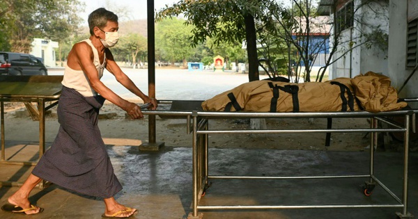 Sinh ra giữa trận động đất, em bé chưa kịp đặt tên ra đi sau 2 ngày: Những ký ức ám ảnh từ lò hỏa táng sau thảm họa tại Myanmar afp8571818523753675734014735620406211857483 1 17434902817411564076739 1743494018998 1743494019099661409629 31 0 511 768 crop 1743494054033924553014jpg