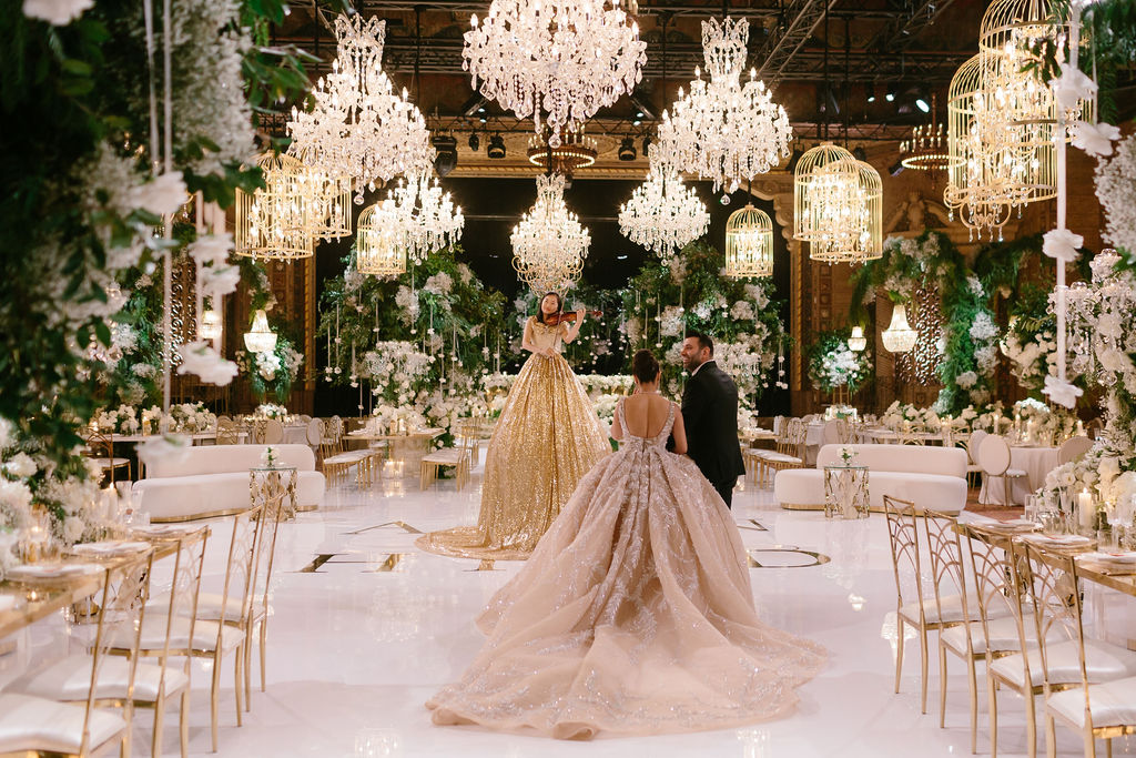 Gia đình tỷ phú chi bao nhiêu tiền để tổ chức đám cưới?- Ảnh 4. Gia đình tỷ phú chi bao nhiêu tiền để tổ chức đám cưới?- Ảnh 4.