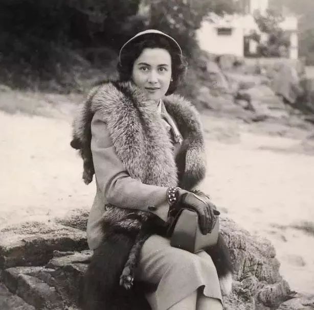 Thị phi nhà trùm sòng bạc Macau: 2 sao hạng A nghi là tình cũ nay về chung nhà, thêm 1 bóng hồng có mối tình tội lỗi với em họ- Ảnh 8. Thị phi nhà trùm sòng bạc Macau: 2 sao hạng A nghi là tình cũ nay về chung nhà, thêm 1 bóng hồng có mối tình tội lỗi với em họ- Ảnh 8.