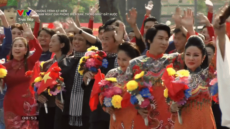 Dàn nhóc tỳ Vbiz cực đáng yêu, hòa mình vào không khí hào hùng mừng Đại lễ 30/4- Ảnh 10.