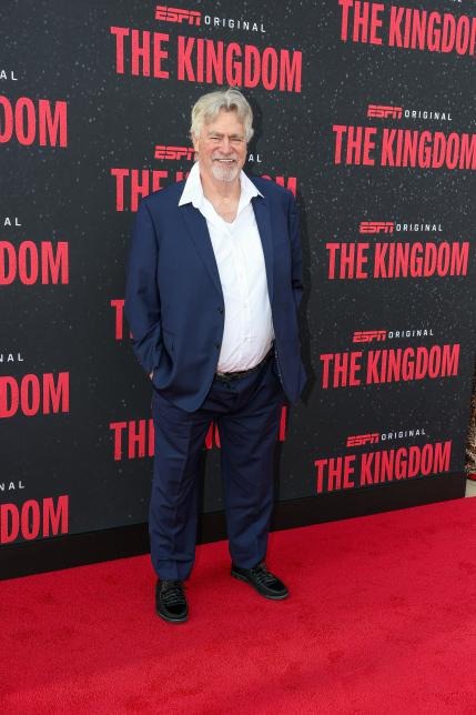 Lễ đính hôn của Taylor Swift và Travis Kelce: Bố chồng công khai