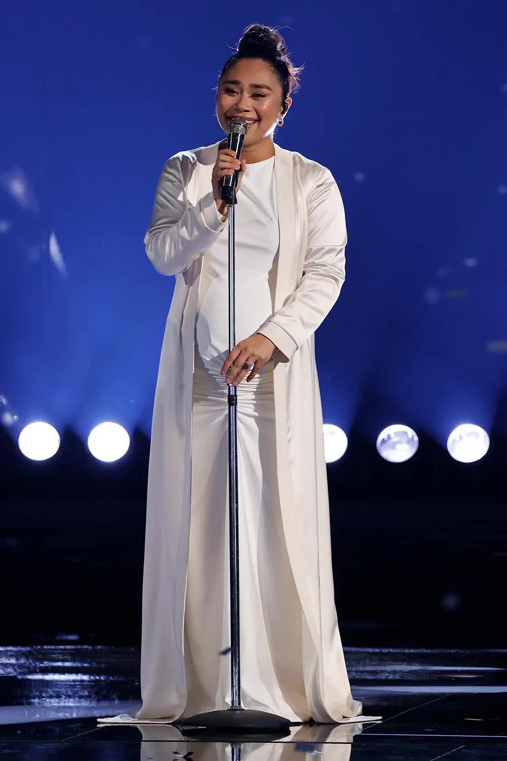 Cô gái dành gần 20 năm để chinh phục ngôi vị quán quân America's Got Talent- Ảnh 2.