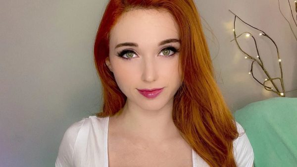 Youtube Xoá Tài Khoản Của Nữ Streamer Amouranth Vì "Trốn Tránh Lệnh Cấm" amouranth 2 hkxkjpg