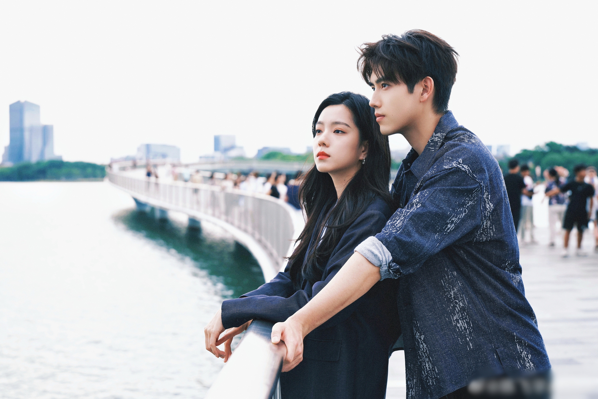 Đám cưới đang viral khắp Trung Quốc: Cô dâu đẹp tới mức không thể tin nổi, chú rể là thiếu gia giàu nức tiếng- Ảnh 6. Đám cưới đang viral khắp Trung Quốc: Cô dâu đẹp tới mức không thể tin nổi, chú rể là thiếu gia giàu nức tiếng- Ảnh 6.