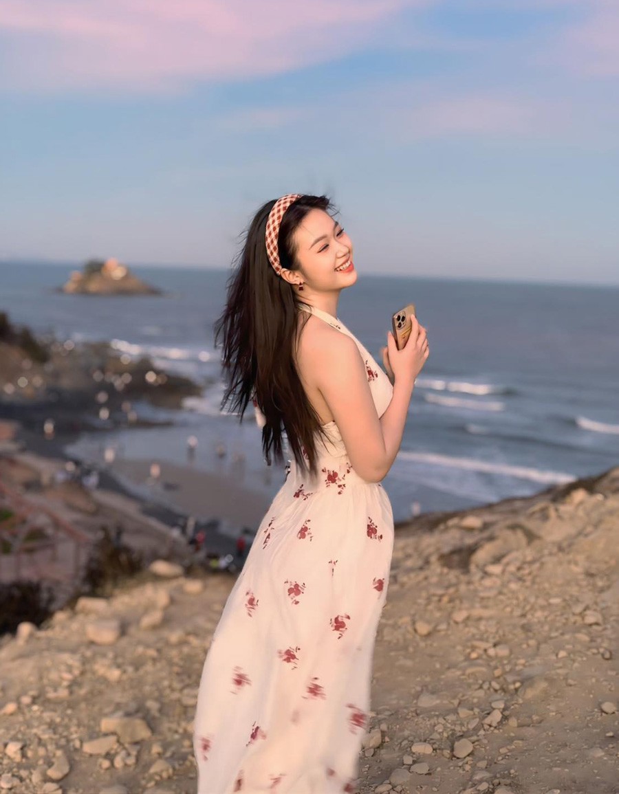 Cô rất hạnh phúc khi có cơ hội quay lại với niềm đam mê ca hát