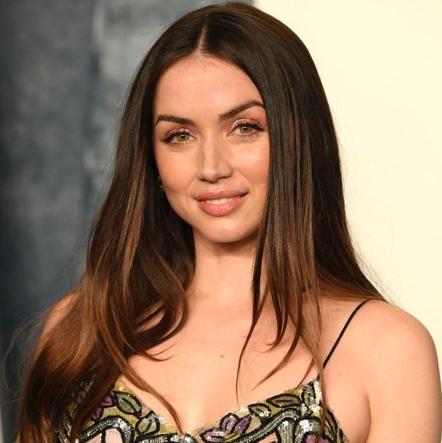 Tom Cruise chính thức công khai hẹn hò với Bond Girl kém 26 tuổi!- Ảnh 5. Tom Cruise chính thức công khai hẹn hò với Bond Girl kém 26 tuổi!- Ảnh 5.