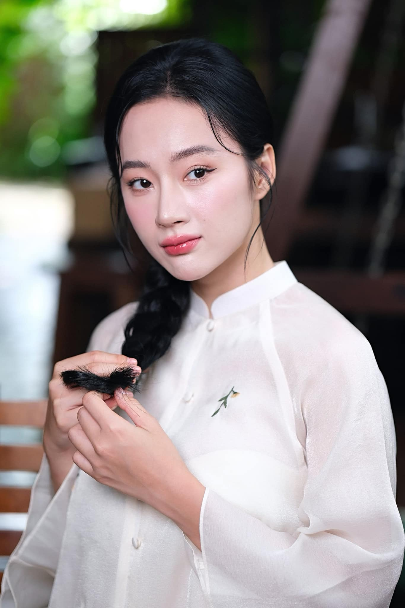 Tranh cãi top 5 nữ diễn viên đẹp nhất Việt Nam: Nhã Phương xếp sau Angela Phương Trinh, hạng 1 bị chê chưa đủ trình- Ảnh 6.