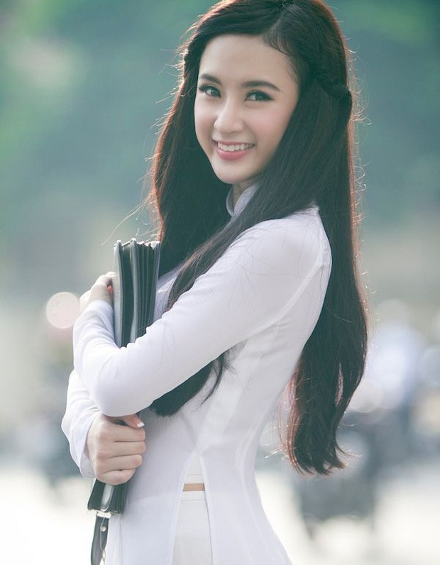 angela-phuong-trinh-tu-ve-dep-nang-tho-khong-tuoi-den-tan-ta-vi-nghien-tham-my-2-1754674100942-1754674101274202513222-1754703949255-17547039495581387795122 "Nữ hoàng thị phi Vbiz" bị biến dạng mũi, chưa đủ 18 tuổi đã "dao kéo" angela phuong trinh tu ve dep nang tho khong tuoi den tan ta vi nghien tham my 2 1754674100942 1754674101274202513222 1754703949255 17547039495581387795122