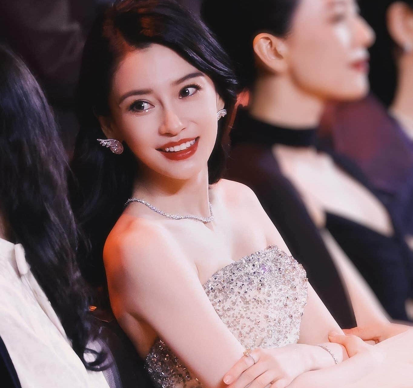 Mỹ nhân hạng A bỏ 17 tỷ mua vai vẫn bị đạo diễn đuổi thẳng, nghe lý do không ai bênh nổi- Ảnh 1. Mỹ nhân hạng A bỏ 17 tỷ mua vai vẫn bị đạo diễn đuổi thẳng, nghe lý do không ai bênh nổi- Ảnh 1.