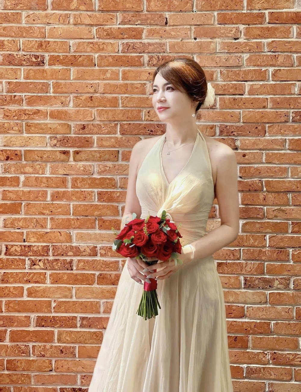 Sự thay đổi ngỡ ngàng của ‘người chồng chuyển giới thành nữ’ sau 8 năm hôn nhân - 1