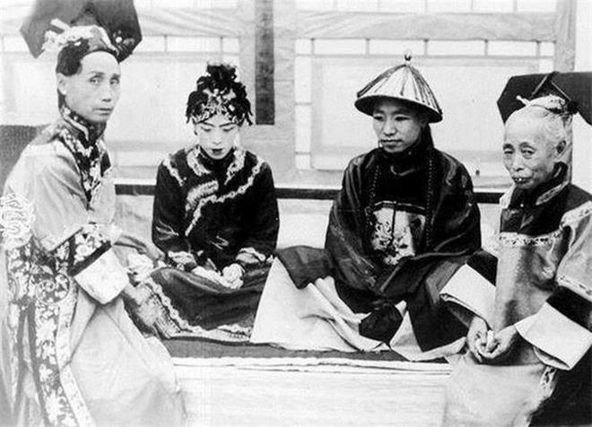 Ảnh hiếm hé lộ hôn lễ xa hoa của gia đình quý tộc Trung Hoa thời nhà Thanh- Ảnh 9.