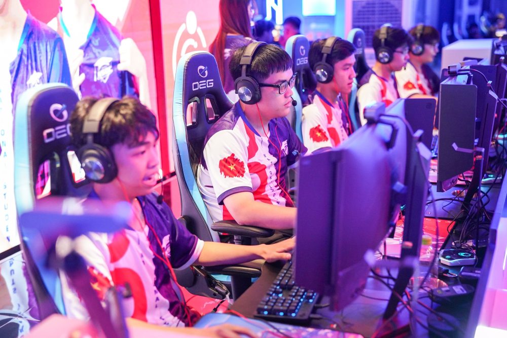 Vòng loại NSOC 2025 bùng nổ với hơn 5.000 tuyển thủ so tài - cuộc đua căng nhất cộng đồng eSports sinh viên Việt Nam- Ảnh 11. Vòng loại NSOC 2025 bùng nổ với hơn 5.000 tuyển thủ so tài - cuộc đua căng nhất cộng đồng eSports sinh viên Việt Nam- Ảnh 11.