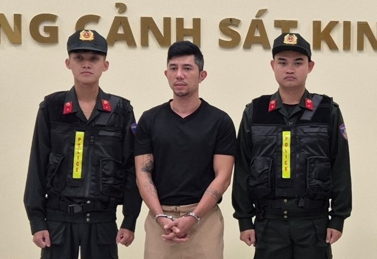 Ai tiếp tay cho nghệ sĩ lệch chuẩn- Ảnh 3.