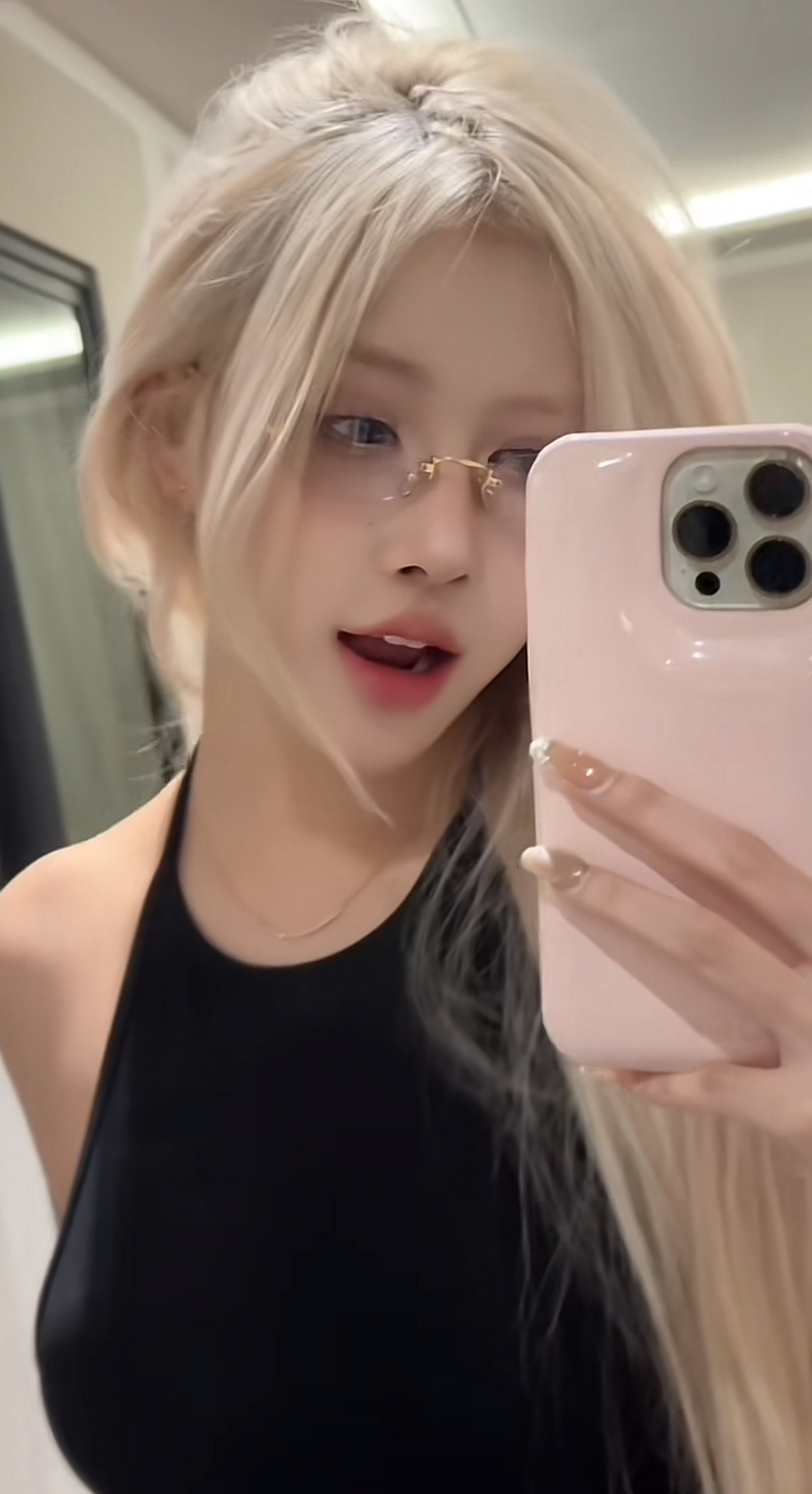 Đặt camera ở góc quay triệu view, Rosé bản Việt lại khiến dân tình ngẩn ngơ- Ảnh 3.