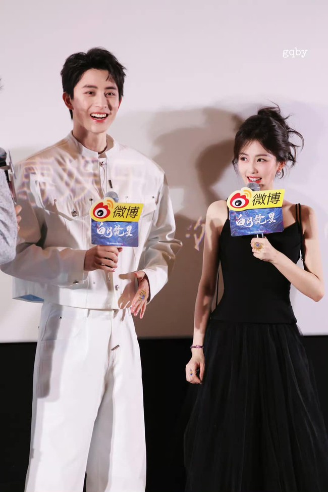 "Công chúa bong bóng" đẹp nhất màn ảnh Hoa ngữ hiện tại: Nhan sắc lên hương dữ dội, tỏa sáng rực rỡ hậu Đêm Hội Weibo anh 3 1736683078031464404229 1736684075659 1736684075874457425488