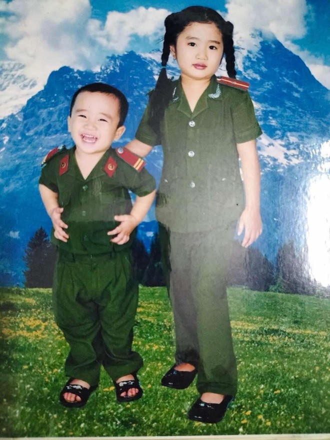 anh-3-1745464890-499-width660height880 Chị em Quyền thuở nhỏ