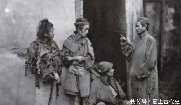 9 bức ảnh hiếm của Cái Bang thời cuối nhà Thanh: Hé lộ quyền lực của 9 bức ảnh hiếm của Cái Bang thời cuối nhà Thanh: Hé lộ quyền lực của