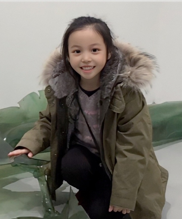 Không thể tin nổi đây là visual của con gái Triệu Vy ở tuổi 15!- Ảnh 8. Không thể tin nổi đây là visual của con gái Triệu Vy ở tuổi 15!- Ảnh 8.